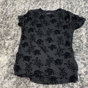 Nova Black T w/velvet floral print